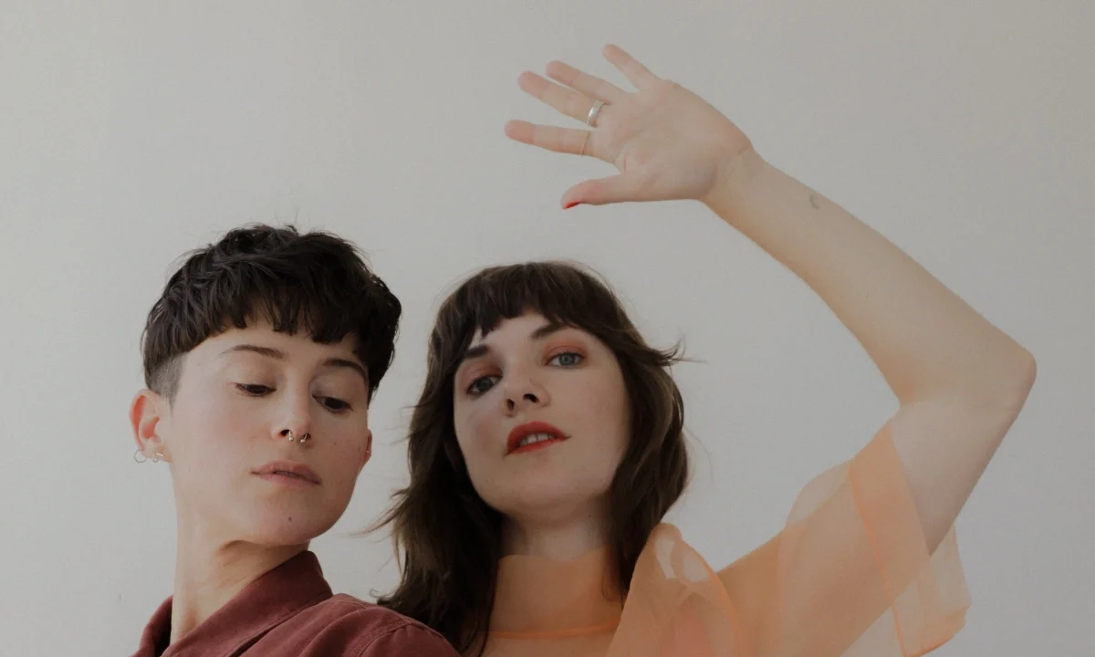 paer Power Lines: A Shimmering Art Pop Meditation on Grief