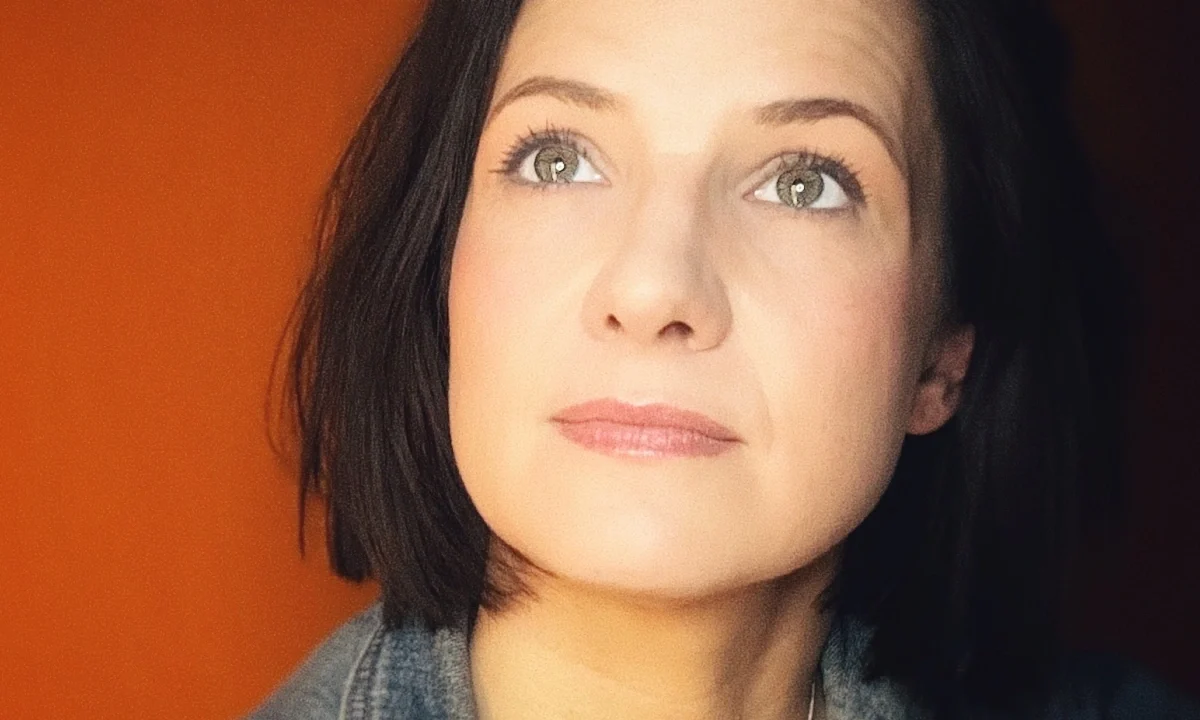 Cinematic Christian Pop Hits No. 1: Hanna Maria's 'I Give It All to You'