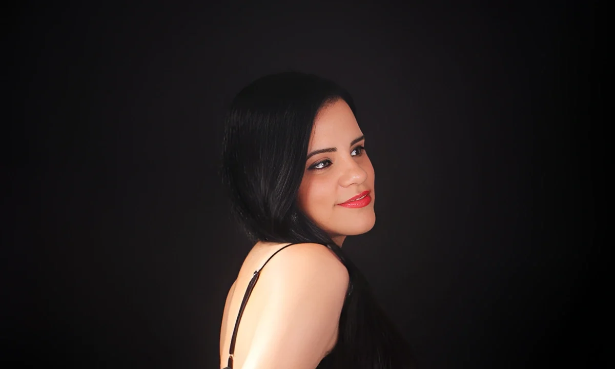 Hilla Peer Turns Anti-Hustle Into a Breezy Soul Single with "Just Like That"
