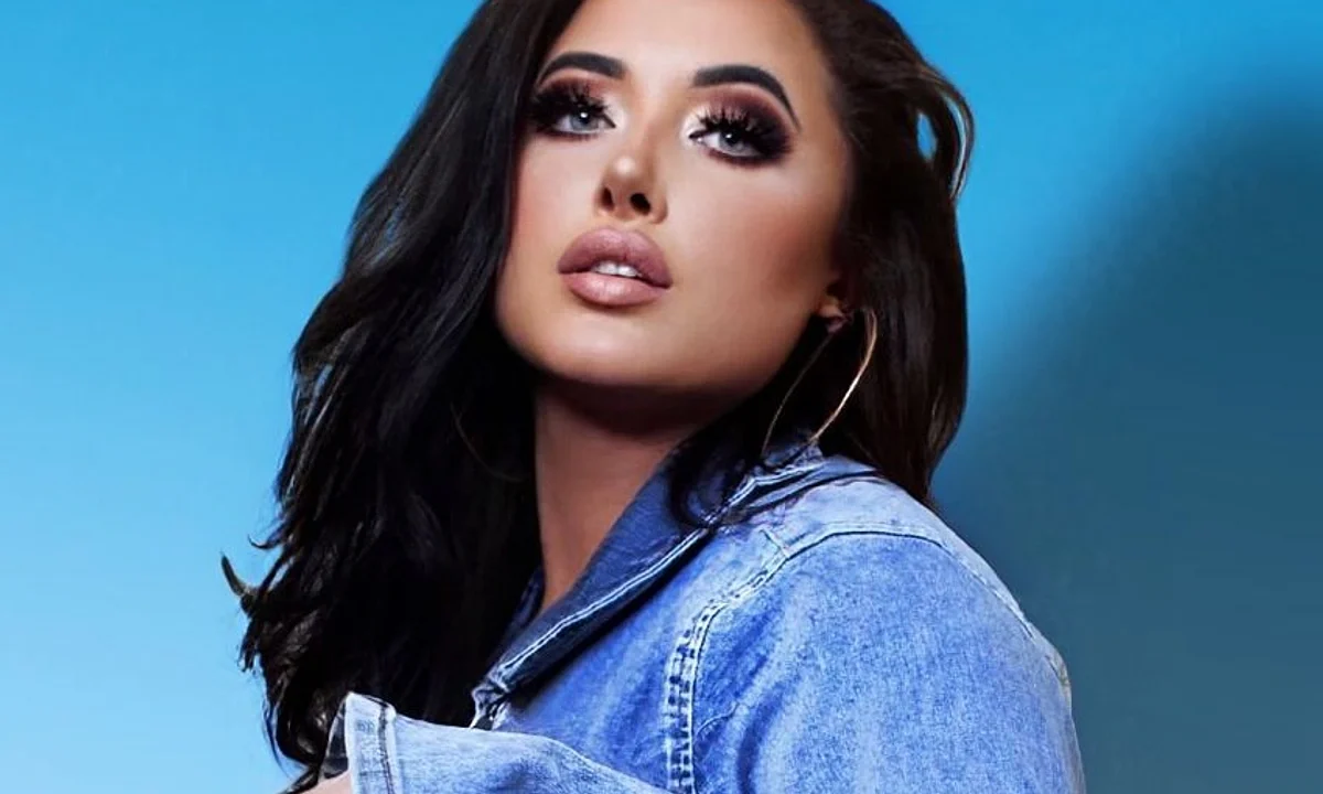 Hot N Bothered by Melissa Divanna Still Fills Commercial Vocal Dance Floors
