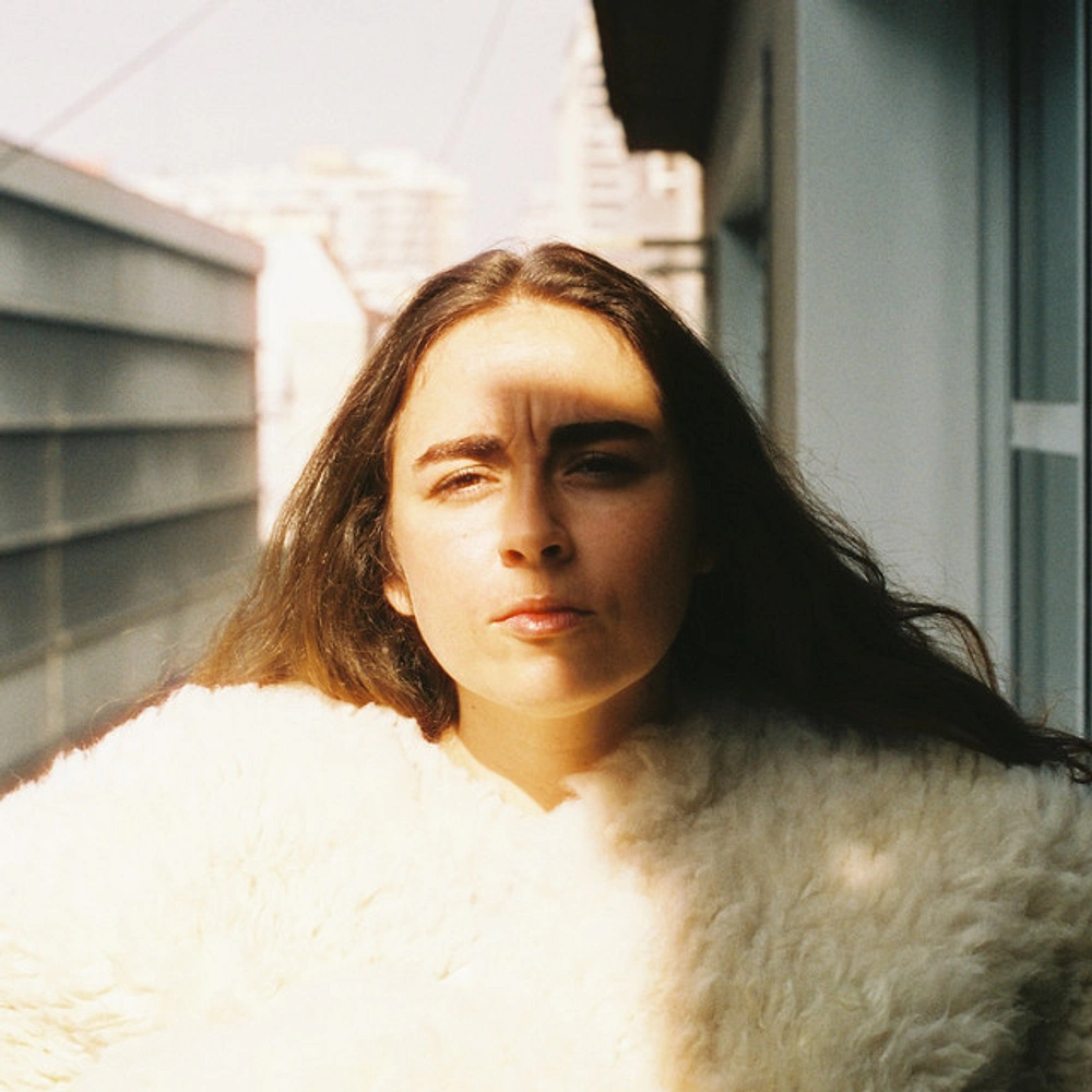 Dreaming Today by Impostora Bends Art Pop and Avant-Garde Electronic