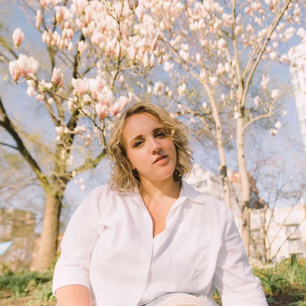 Sarah Giles Lands the Hook on Instructions on How to Be a Cloud with a Friend's Advice