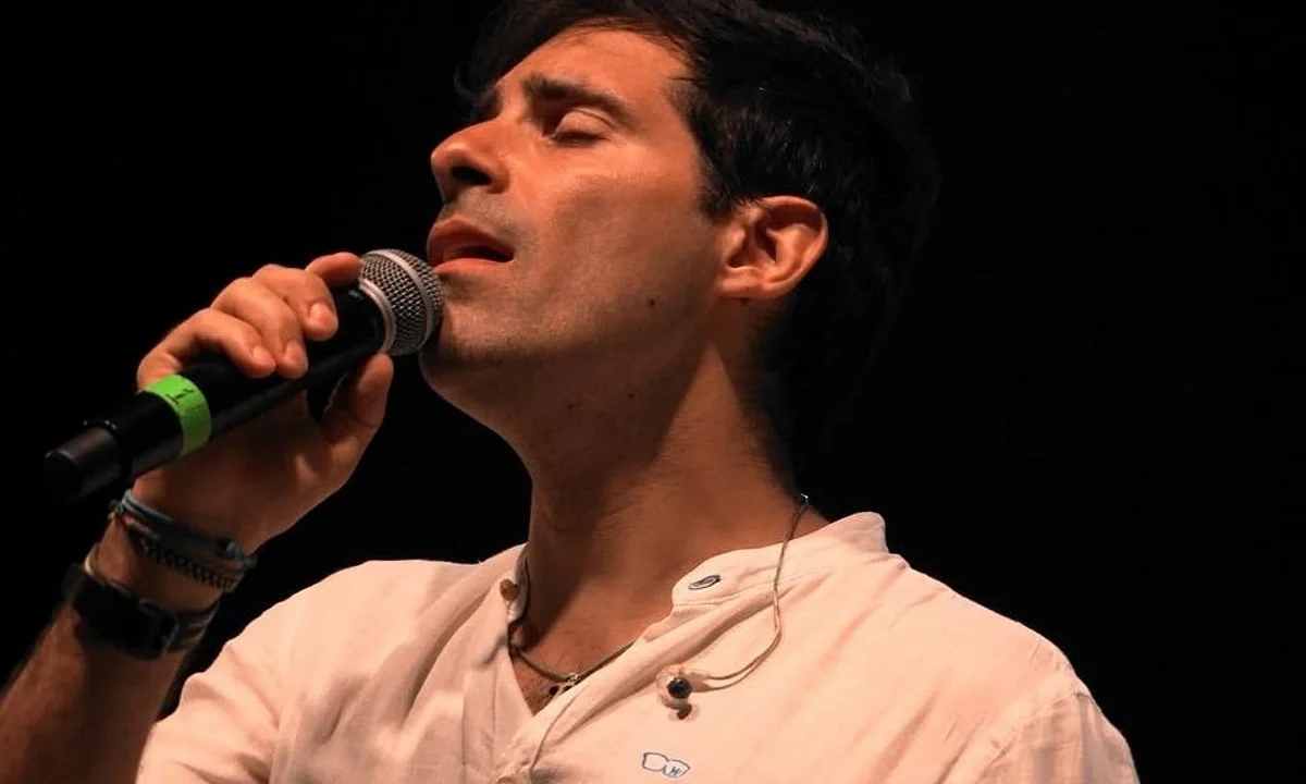 Michele Simonelli Lands the Hook on Quanno Nun Parlammo, a Neapolitan Song About Silence