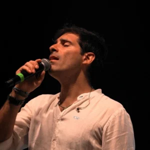 Michele Simonelli Lands the Hook on Quanno Nun Parlammo, a Neapolitan Song About Silence